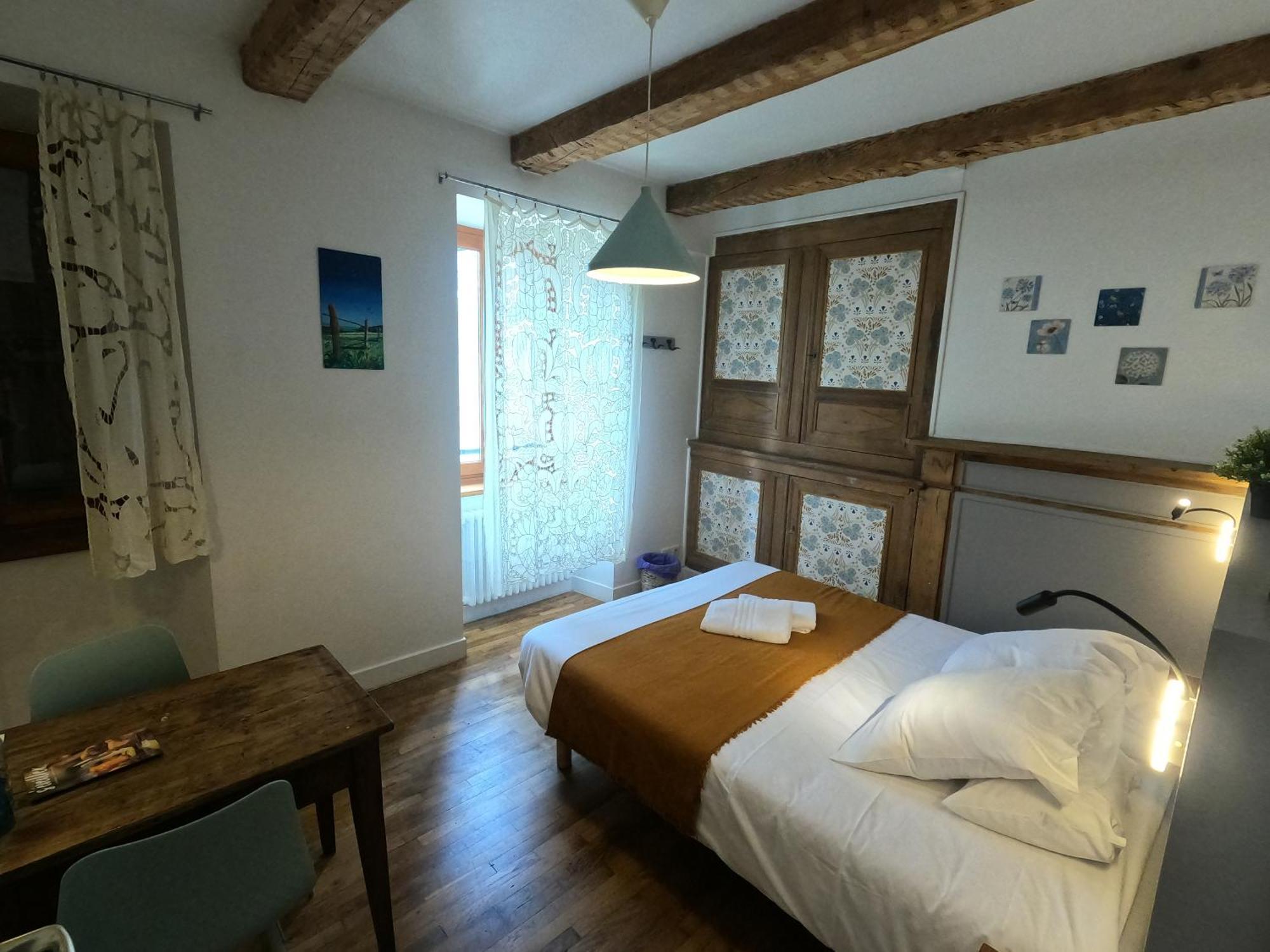 La Maison - Hotel & Gite Лагиол Екстериор снимка
